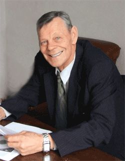 Павлютенков Євгеній Михайлович