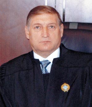 ВІХРОВ Володимир Васильович