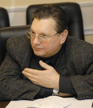 АВЕР'ЯНОВ Вадим Борисович